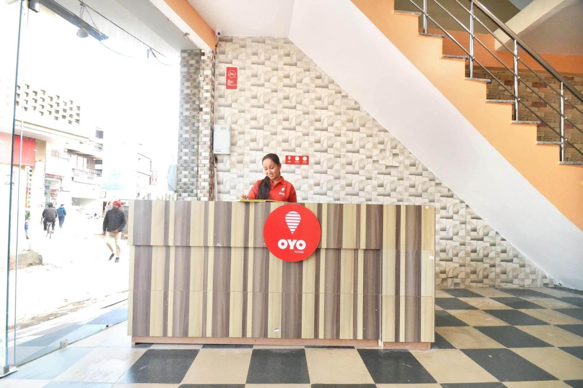 Hotel O Galaxy Nayagaon Eksteriør bilde